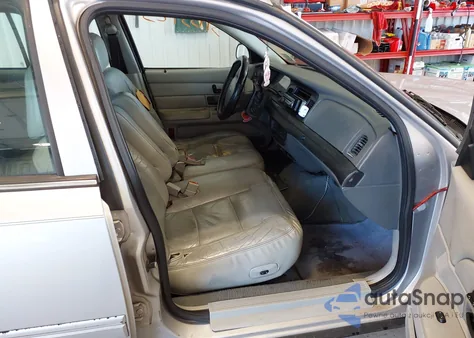 2005 Ford Crown Victoria Lx/Lx Sport z USA, uszkodzony, nr VIN 2FAFP74W45X157106